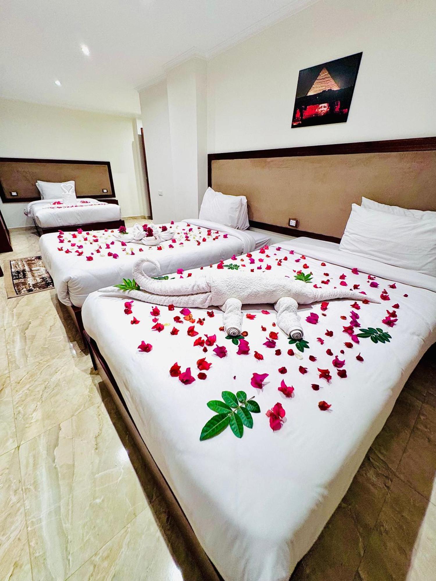Flower Pyramids Inn Kafret el-Gabal Extérieur photo